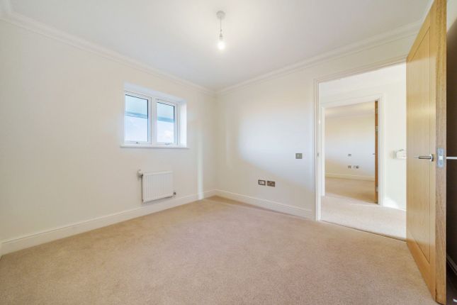 Flat to rent in Debden House, Fallow Drive, Newport, Saffron Walden