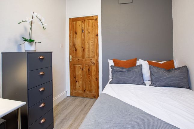 66, Helmsley Road, Newcastle photo 4