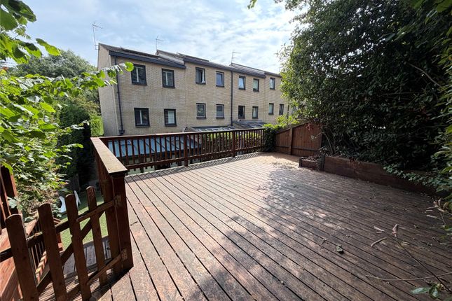 21, Snowberry Close, Barnet photo 5