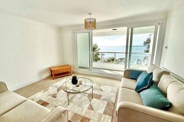15 Royal Pines, Torquay photo 2
