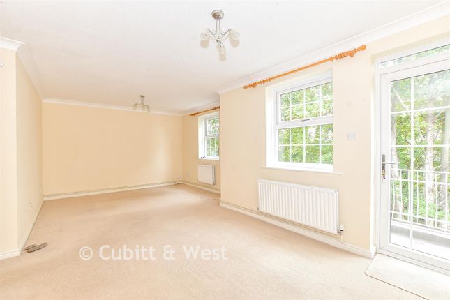 Manor Court, Brockhampton Road, Havant photo 2