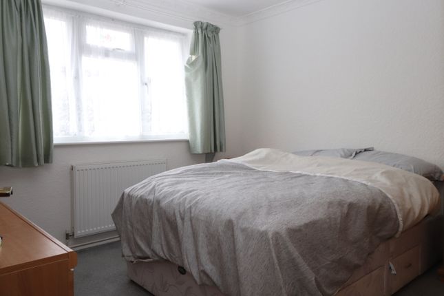 17, Clacton-on-Sea photo 5