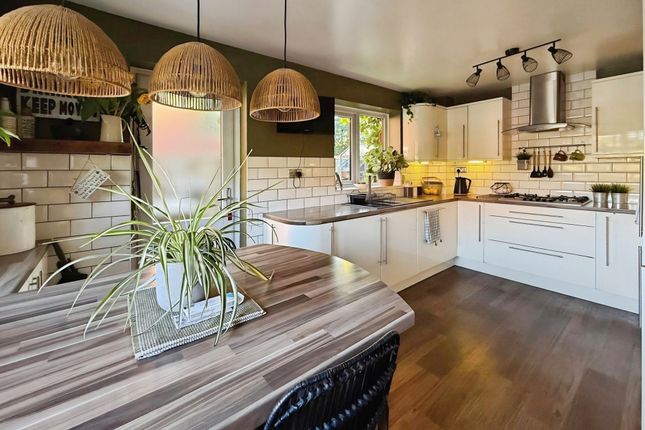 Osprey Park Drive, Kidderminster photo 4