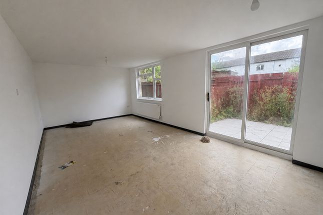 43, Ellindon, Peterborough photo 2