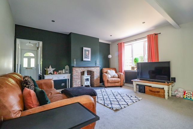 14 Coronation Road, Clenchwarton, Norfolk photo 2