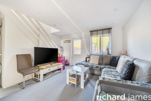 35, Cloudberry Road, Swindon photo 2