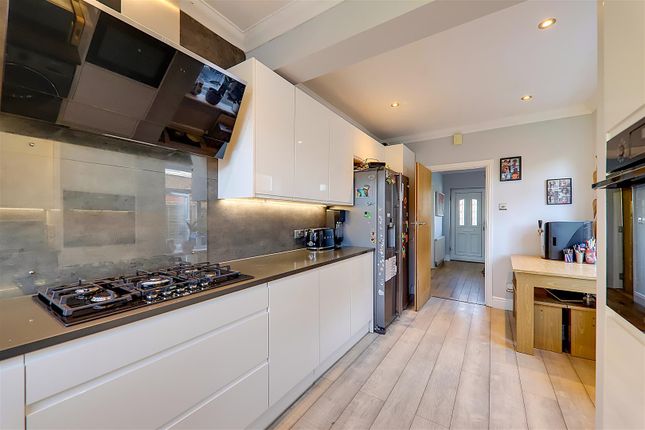 7, Evelyn Road, Worthing photo 3