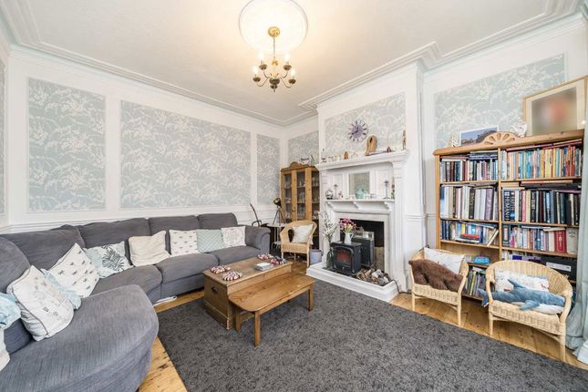 102, Warwick Road, Thornton Heath photo 4
