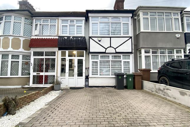 Terraced house for sale in Middleton Close, London