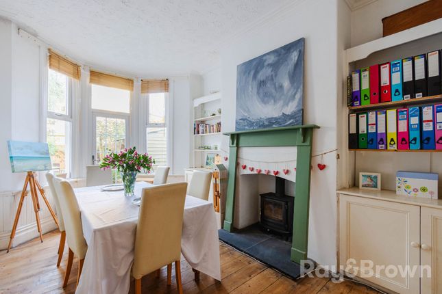 7 Roath Court Road, Cardiff photo 4