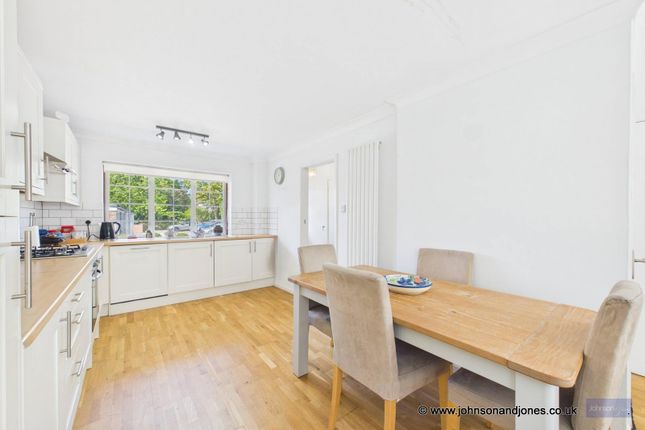 2, Yew Trees Village Road, Egham photo 4