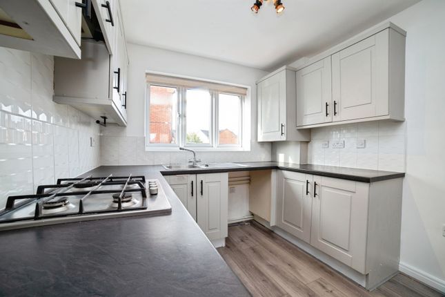 22, Brandon Walk, Nottinghamshire photo 4