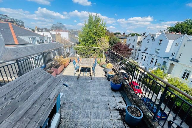 Flat for sale in Nugent Terrace, St Johns Wood