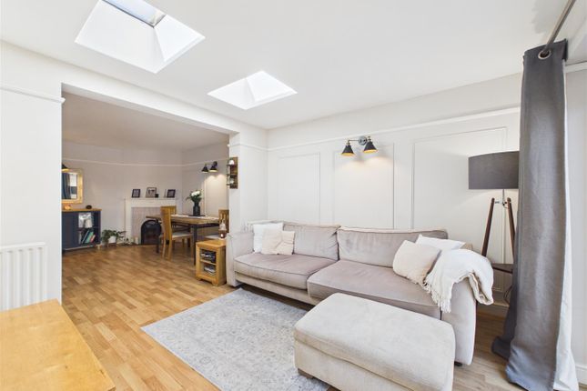 15, Rosemary Avenue, West Molesey photo 4