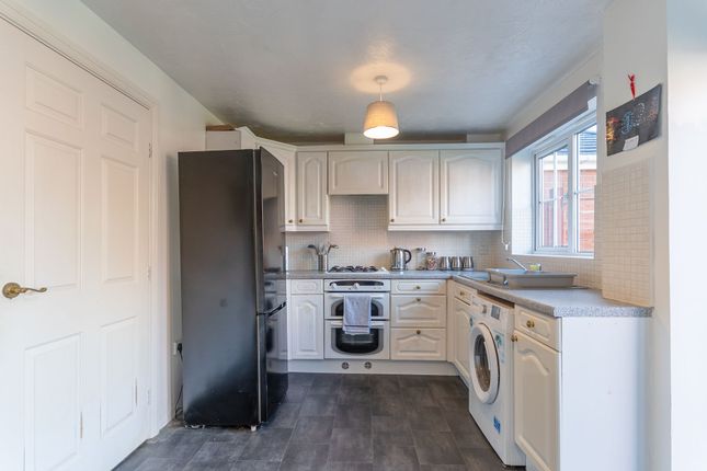 30 White Avenue, Newport photo 3