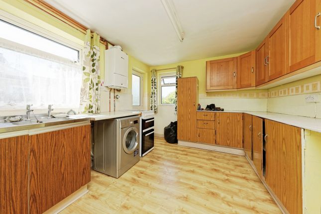 17, Sandwich Road, Dover photo 4