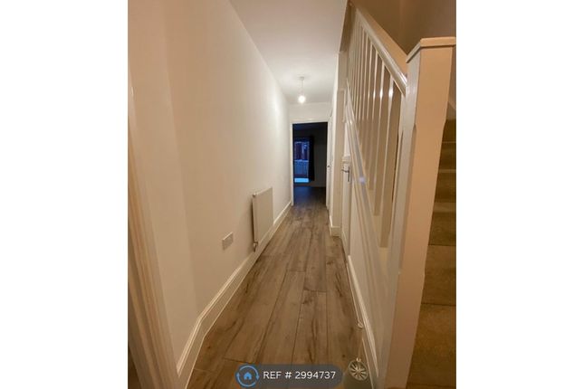 Brook Rise, Churwell, Morley, Leeds photo 2