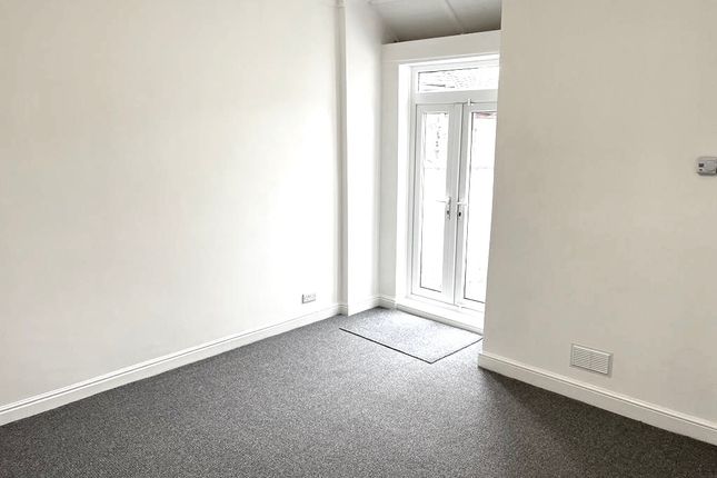 Terraced house to rent in Warrington Road, Stoke-On-Trent