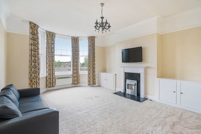 2-bed house on 3a Sutton Court,, Fauconberg Road, London, £2,500/mo
