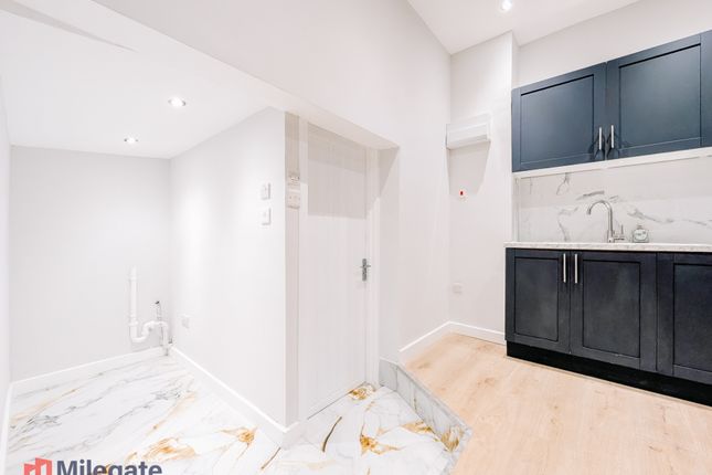 Studio Flat 396A, Sutton Common Road, Greater London photo 3