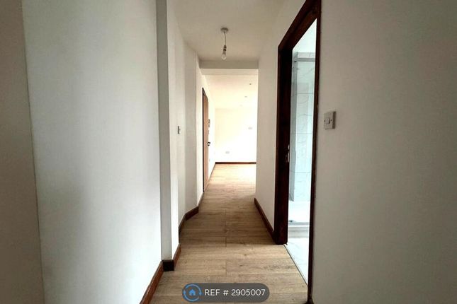 Flat, A  A Stanley Road, Liverpool photo 4