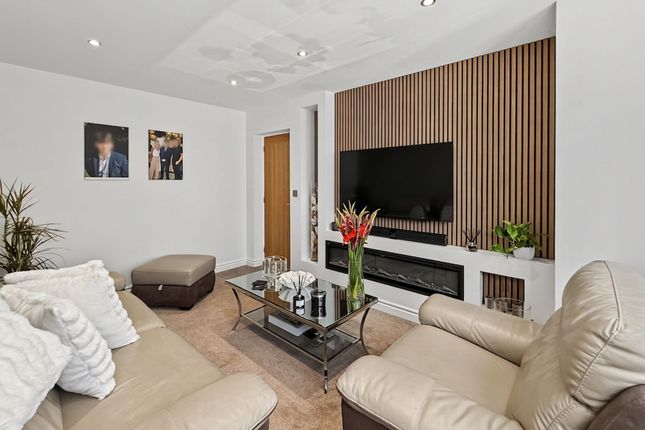 210 Butterstile Lane, Manchester photo 3