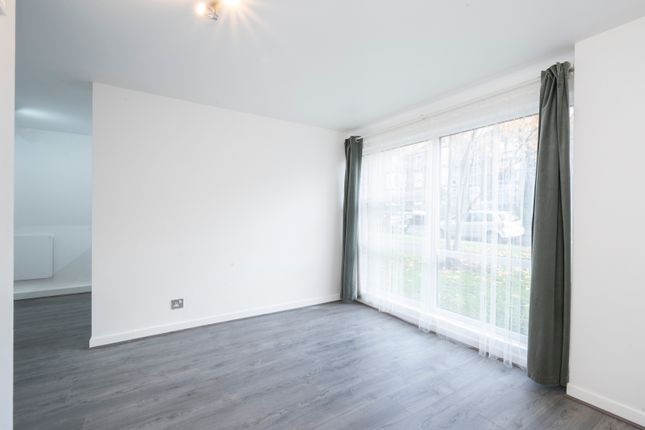 Glenbuck Road, Surbiton photo 2