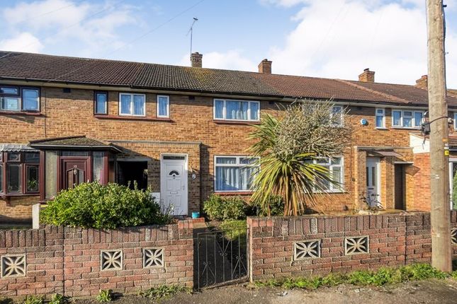 Thumbnail Terraced house for sale in Kennet Green, South Ockendon