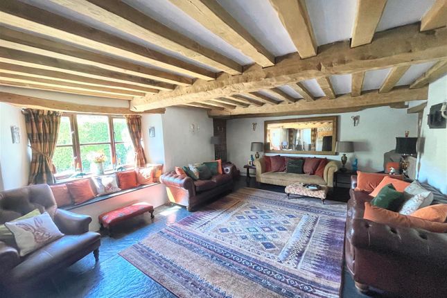 1 Rose Tree Cottages, Lower Norton Lane, W-S-M photo 2