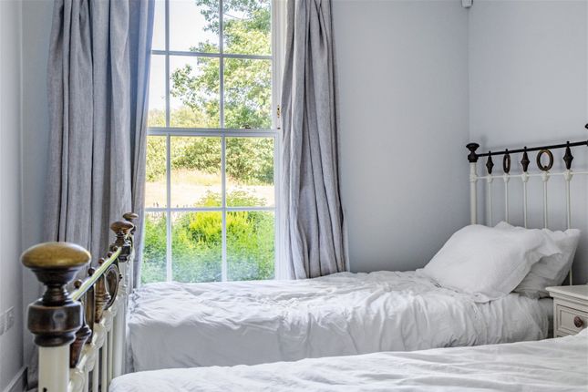 Flat for sale in Midhurst, West Sussex