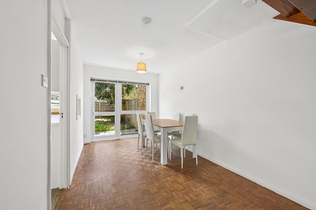 4, Newborough Green, London photo 2