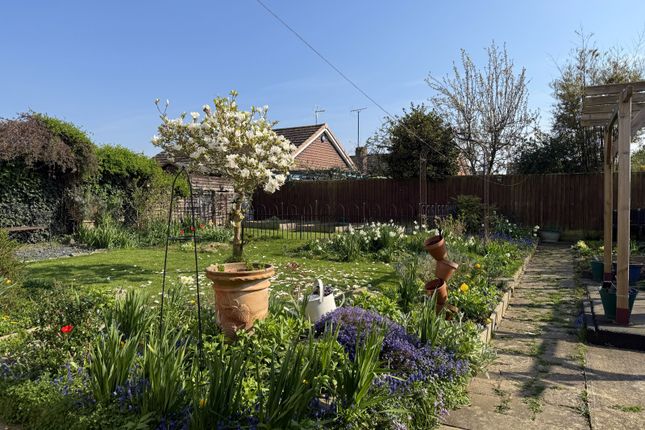24, Moulder Road, Tewkesbury photo 2