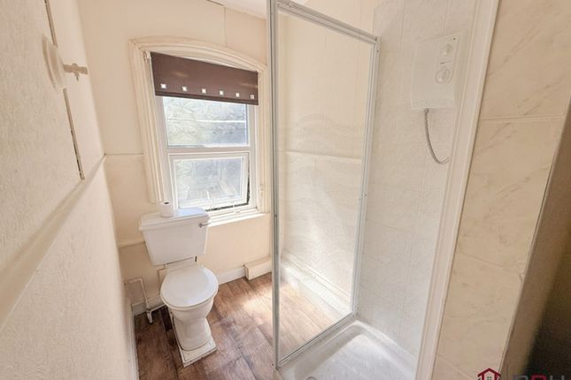Flat D, 13 Avenue Road, Wheatley, Doncaster photo 4