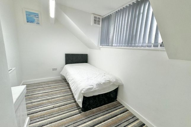 7, Stanley Place, Leeds photo 4