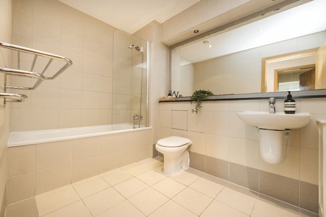 Flat for sale in 3/7 Western Harbour Way, Newhaven, Edinburgh