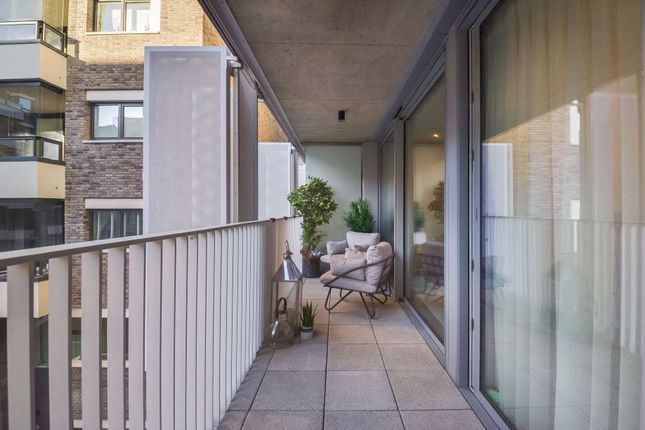 Balcony (1).Jpg