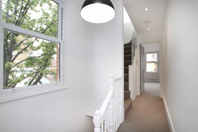 45A, Quicks Road, London photo 4
