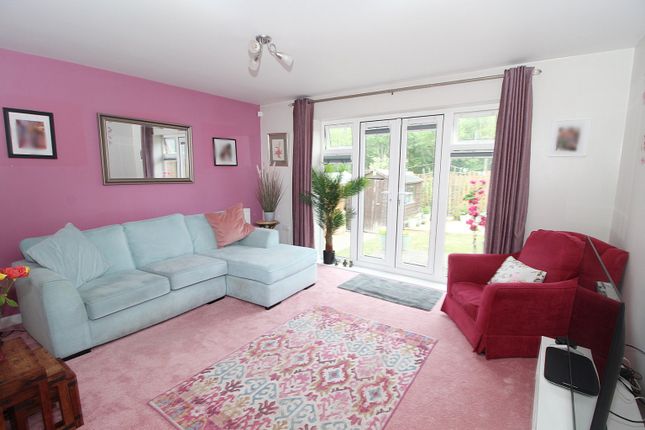 48 Maple Close, Pulloxhill, Bedfordshire photo 2