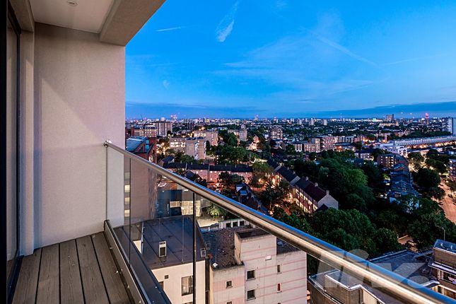 Penthouse to rent in Centre Heights, Finchley Road, Swiss Cottage