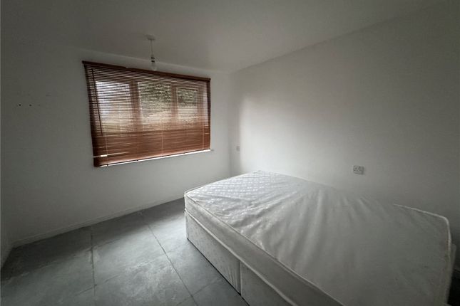 Flat 1, 17, Brick Kiln Way, Warwickshire photo 5