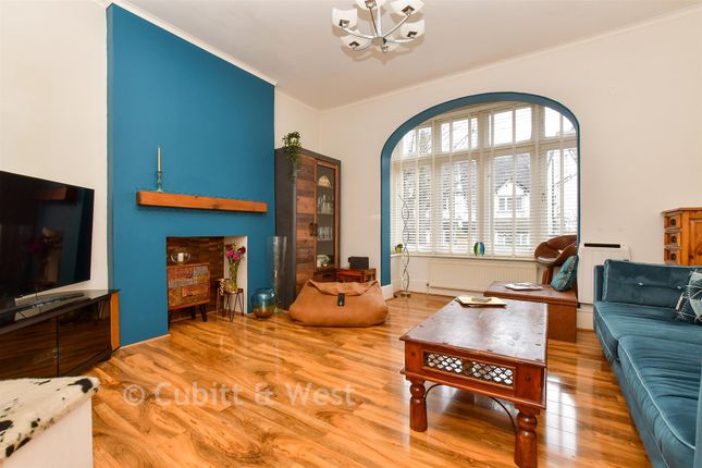 3-bed flat on 30, Blenheim Crescent, South Croydon, £350,000