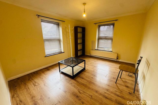 Flat 3, 28 Margery Park Road, London photo 3