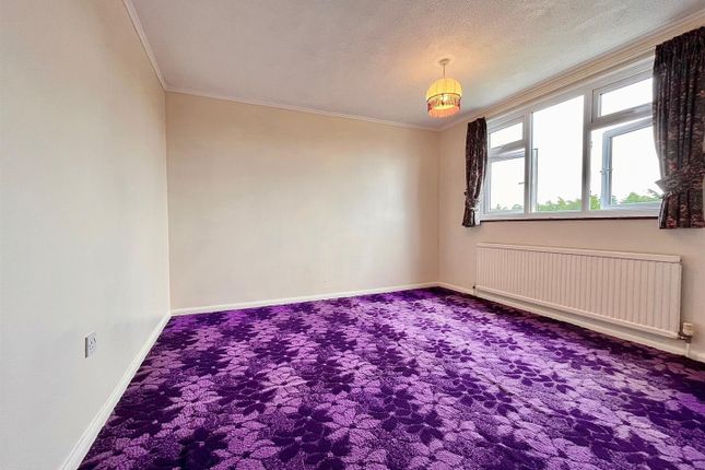 4-bed house on 42, Eastern Avenue, Great Yarmouth, £255,000