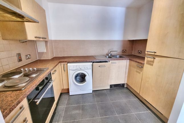Flat to rent in Granite Apartments, Stratford