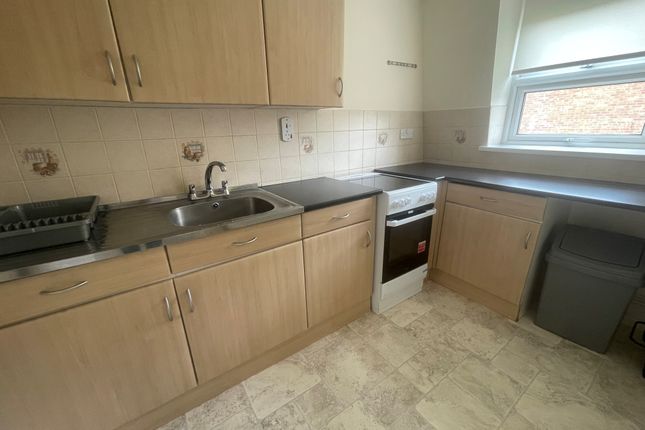 24, Broughton Grange, SWINDON photo 4