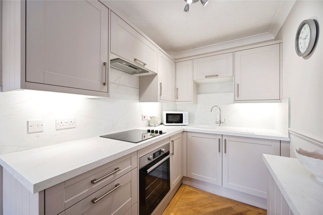 Flat 1, Amante Court, 190, Southwood Road, Hampshire photo 4