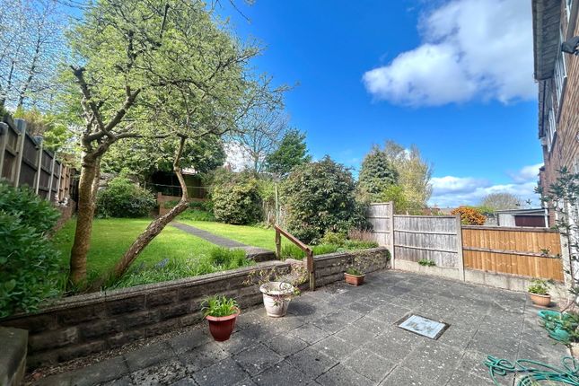 13, Redwood Avenue, Dudley photo 2