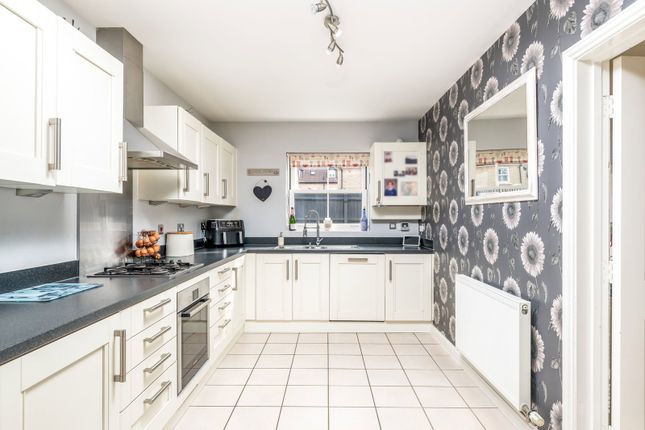 5, Kipling Crescent, Hitchin photo 4