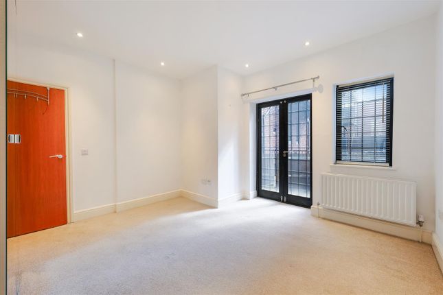 Flat for sale in Reigate Road, Ewell, Epsom