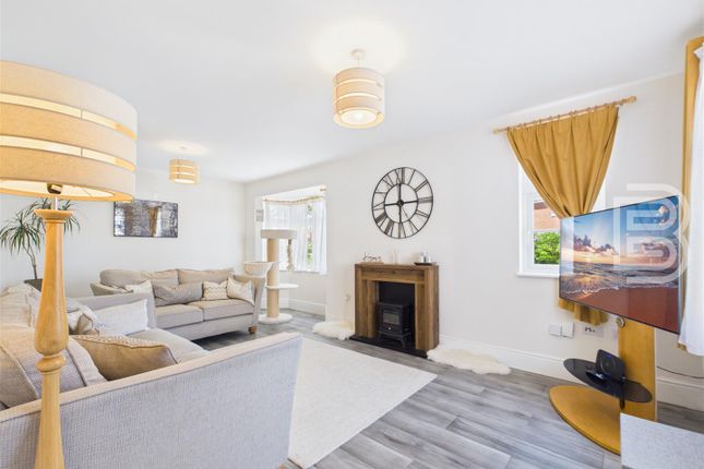5, Cressida Way, Rugby photo 2